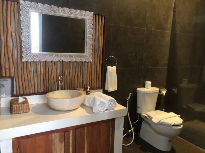 Modern Private Villa for Rent in Tumbak Bayuh Bali with Garden and Pool - [25]