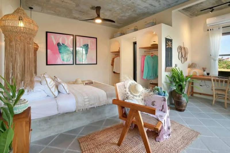 Spacious Two Bedroom Villa for Rent in Buduk Ten Minutes from Canggu - [2]