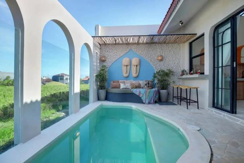 Spacious Two Bedroom Villa for Rent in Buduk Ten Minutes from Canggu - [3]