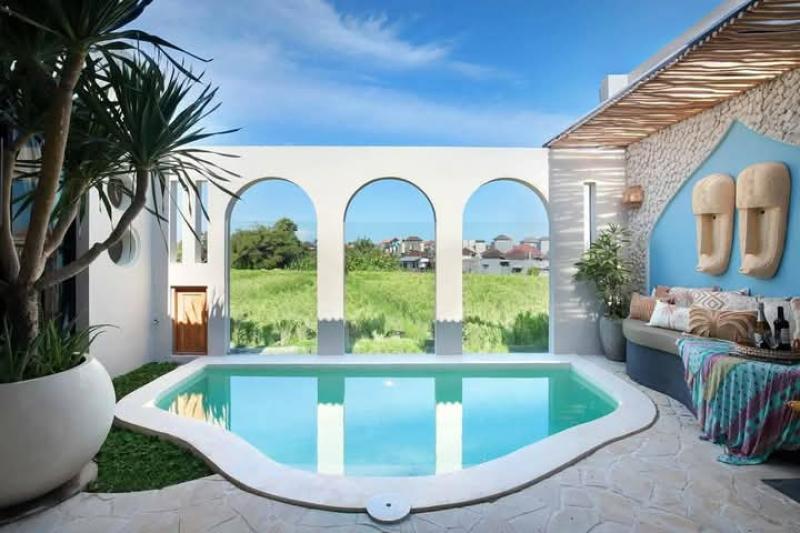 Spacious Two Bedroom Villa for Rent in Buduk Ten Minutes from Canggu - [4]