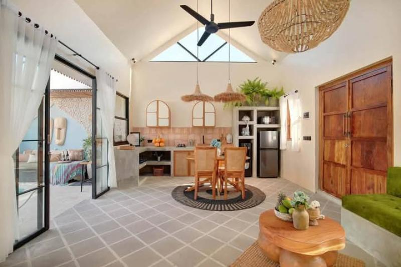 Spacious Two Bedroom Villa for Rent in Buduk Ten Minutes from Canggu - [8]