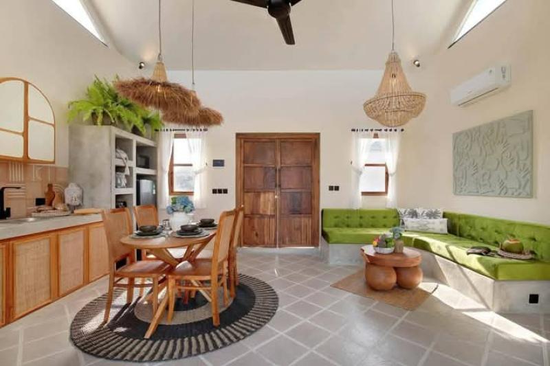 Spacious Two Bedroom Villa for Rent in Buduk Ten Minutes from Canggu - [10]