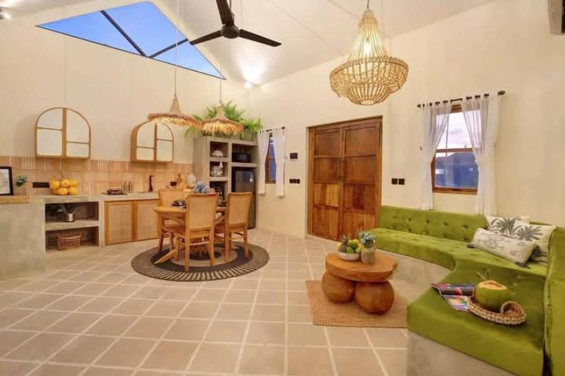Spacious Two Bedroom Villa for Rent in Buduk Ten Minutes from Canggu - [16]