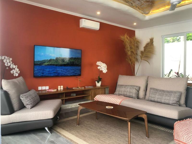 Fully Furnished 3 Bedroom Villa for Rent in Canggu Padonan with Rice Field View - [16]
