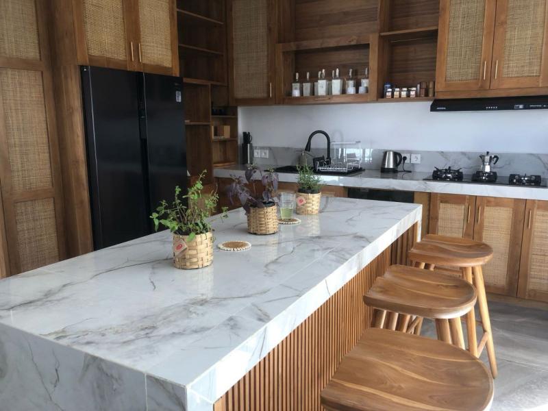 Fully Furnished 3 Bedroom Villa for Rent in Canggu Padonan with Rice Field View - [20]