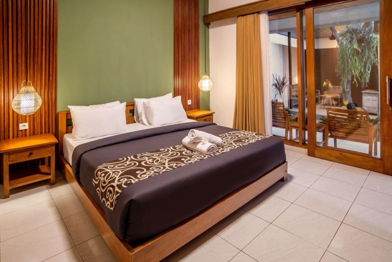 Villa for Rent Yearly with 3 Bedrooms Near Berawa Beach  - [5]