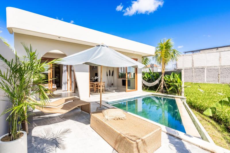 Cozy Villa for Monthly Rent in Tumbak Bayuh with Stunning Rice Field Views - [2]