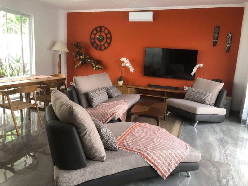 Brand New 3 Bedroom Villa for Yearly or Monthly Rent in Padonan Canggu - [4]
