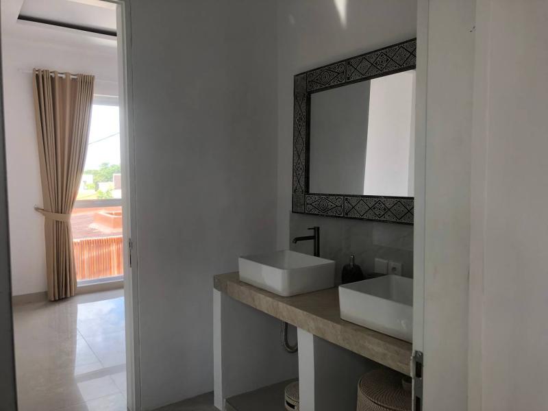 Brand New 3 Bedroom Villa for Yearly or Monthly Rent in Padonan Canggu - [17]